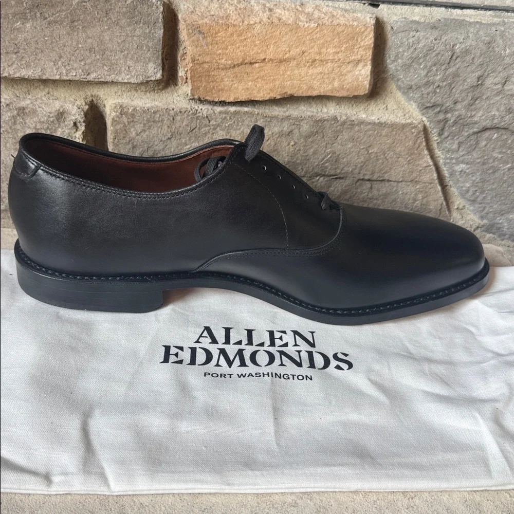 Allen Edmonds Carlyle Plain Toe Oxford 8830 Black Leather Mens Size 11. NWOT